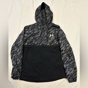 UNDER ARMOUR pull over rain coat